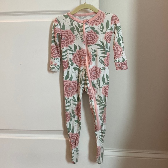 Kickee Pants Fresh Air Florist Print Footie with Zipper Pajamas Bamboo Sz 12-18 - Picture 1 of 5